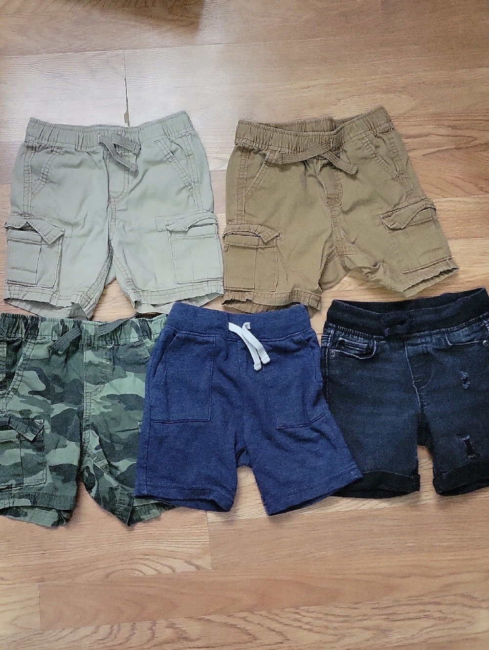Old Navy Kids Shorts Bundle - Green, Tan, Camo, Navy, Black